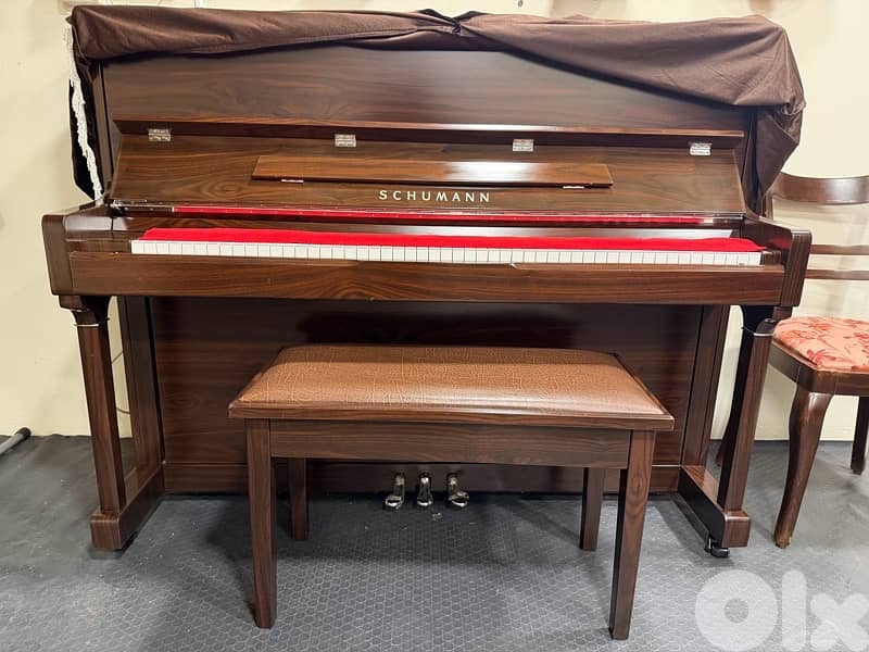 schumann piano almost new 2
