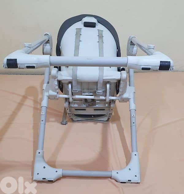 Baby high chair brand Miila Spain used vry good condition like new 45$ 9