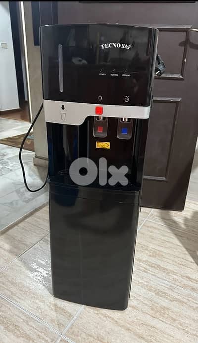 مبرد للمياه شبه جديد