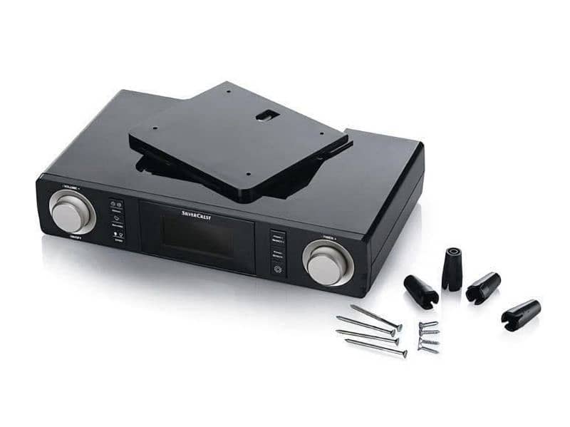 Silvercrest SKR 800 B2 kitchen radio in white and black. / 4$delivery 4
