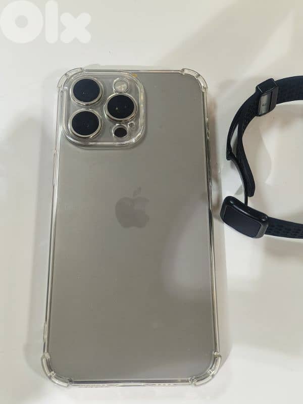 15 pro max + apple watch used like new 2