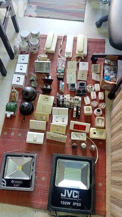 كلون 35$  مزرعة يشوع فوق انطلياس