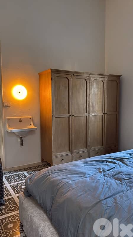 handcrafted wardrobe 1