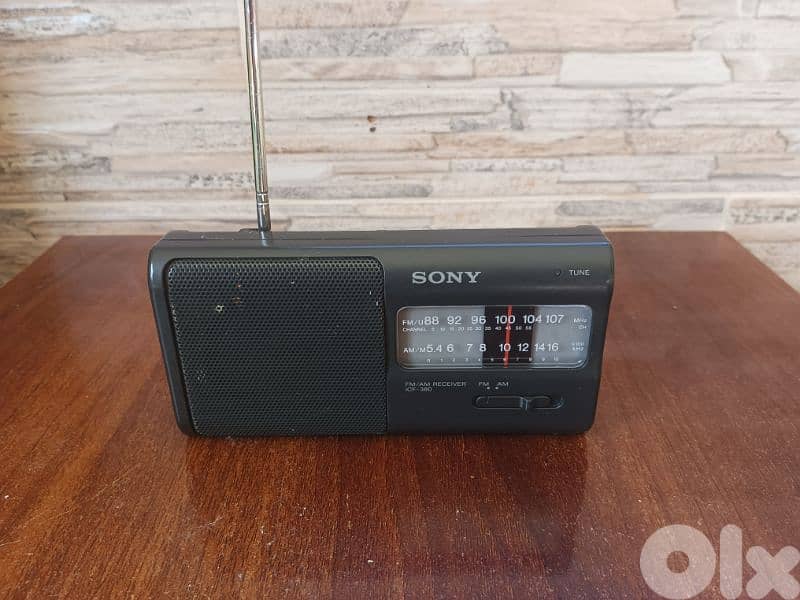راديو سوني صغير اصلي موجتين AM  FM 1