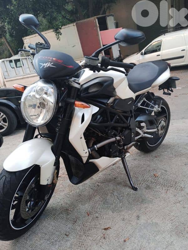 MV Agusta Brutale 920cc 4
