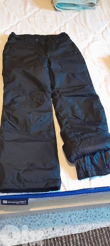 Ski clothes in excellent condition 3