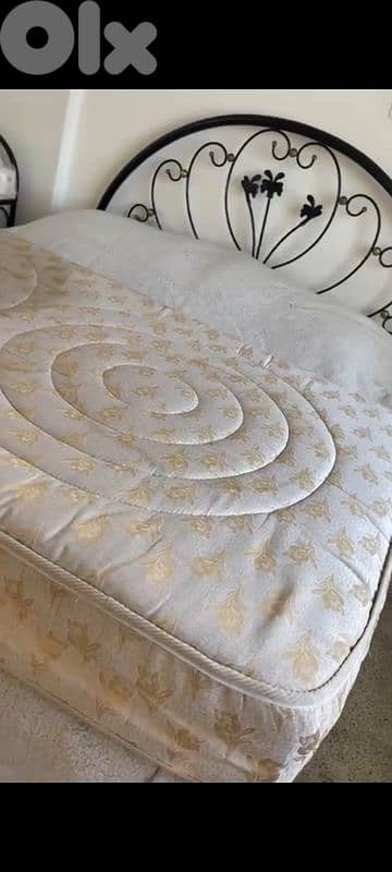 للبيع فرشه تخت