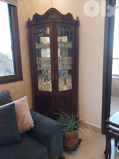 فاترينة مصري خشب زين