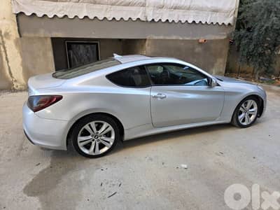 Hyundai Genesis 2011