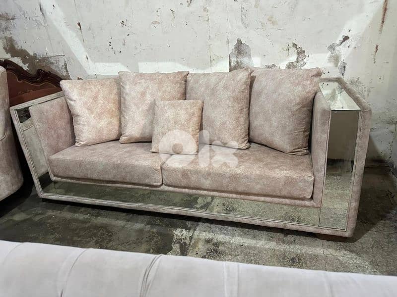 طقم كنبايات خشب بوندي اسفنج إكسترا قماش نبك تركي شبه جديد مع طاولة 1