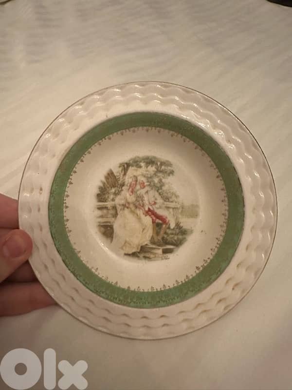 Antique 2 beautiful plates 3