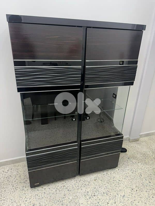 اوضة سفرة مودرن ست كراسي كتير مرتبة ونظيفة 9