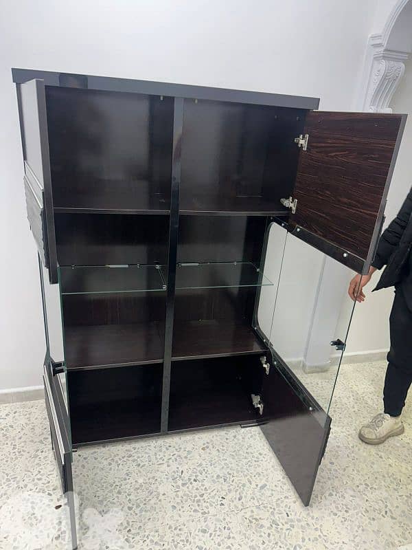 اوضة سفرة مودرن ست كراسي كتير مرتبة ونظيفة 10