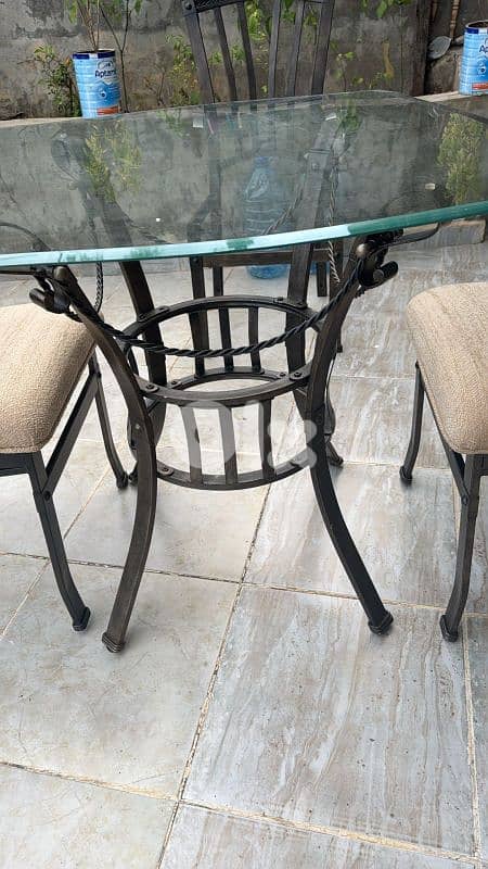 metalic tbl and chairs  طاولة و كراسي فيرفورجيه 5
