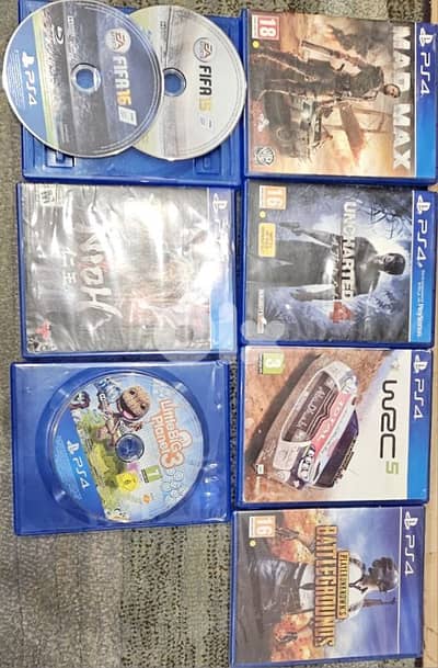 PS4 500 GB + External HDD 2 TB + 8 games