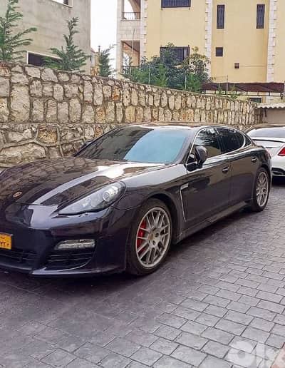 بورشه باناميرا 2010