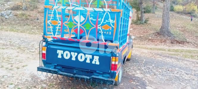 تويوتا هيلوكس 1988