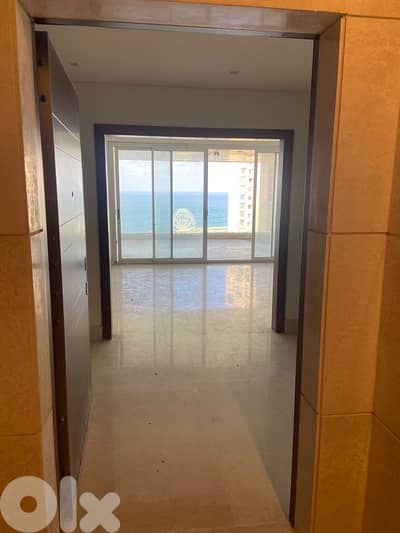 Apartment For Sale in Rawche 1300000$ شقة للبيع في الروشة