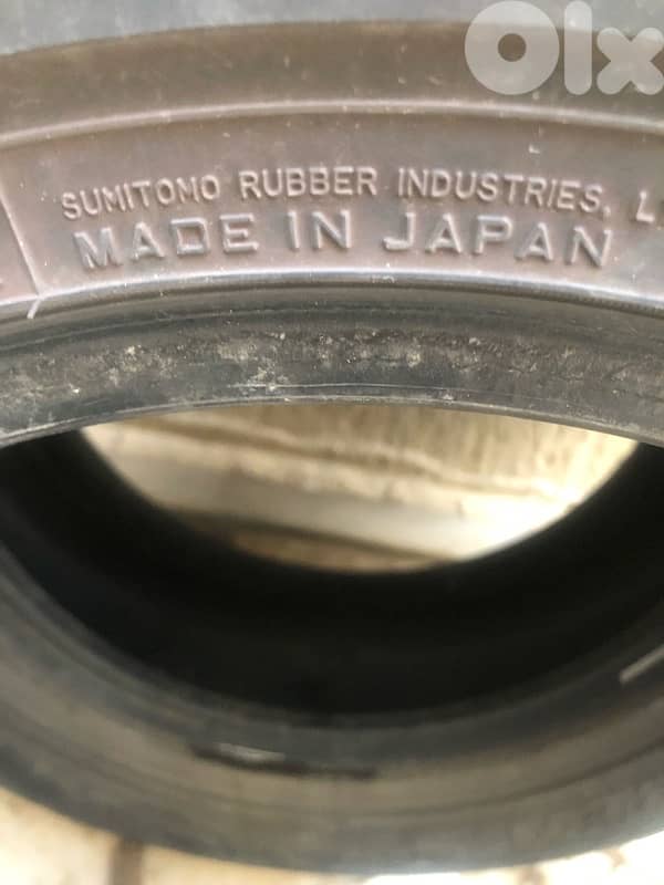 3دواليب دنلوب ياباني بحالةجيدة ١٦/٧٠/٢١٥ 2