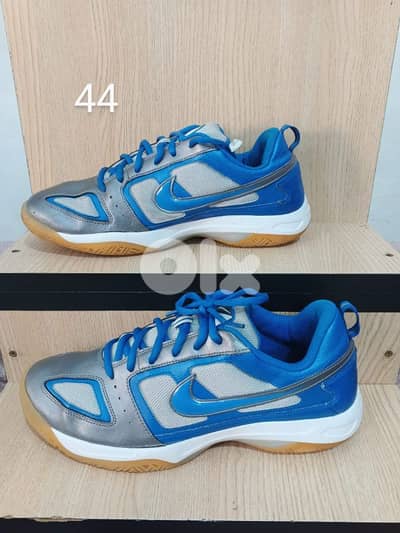 Nike shoes size 44
