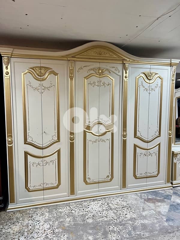 غرفة نوم ملكية خشب زان 4