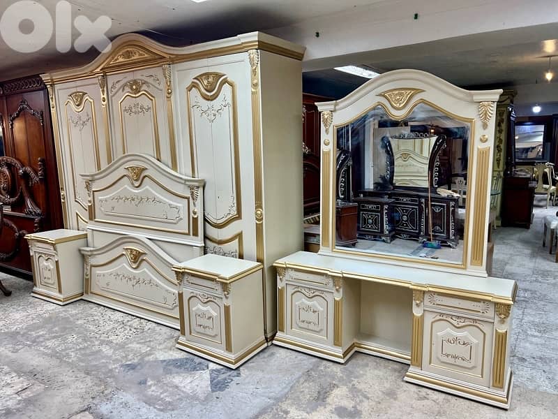 غرفة نوم ملكية خشب زان 11