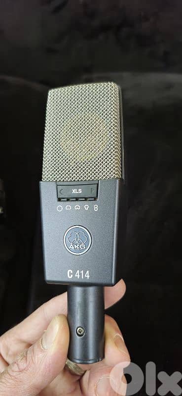 AKG XLS condenser studio microphone 4