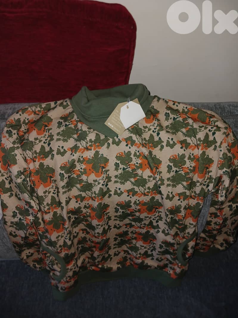 2 sweaters 10 years girl 1