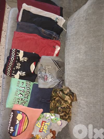 Batch of 12 pieces 5 years clothes- boy