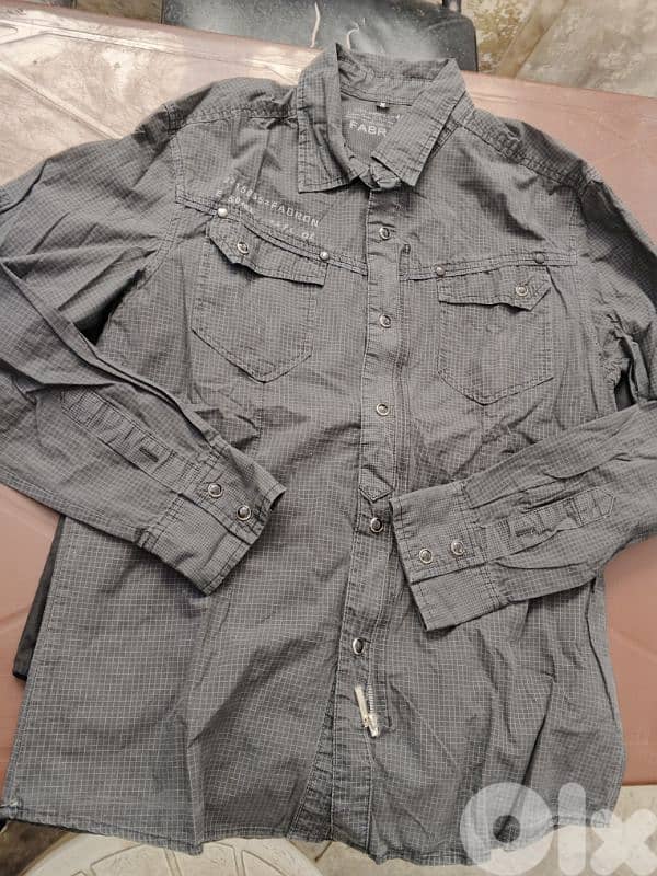 ثياب شبه جديدة 5