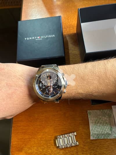 Tommy Hilfiger (LARS 1792059) multifunction watch