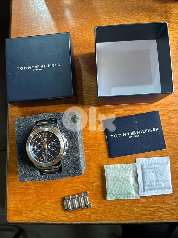 Tommy Hilfiger (LARS 1792059) multifunction watch 1