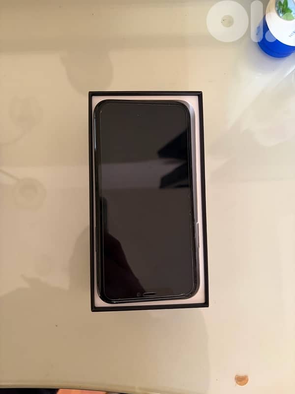 iphone 11 pro 256 gb mint condition 1