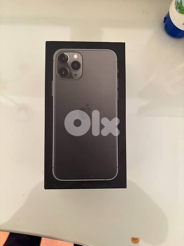 iphone 11 pro 256 gb mint condition 2