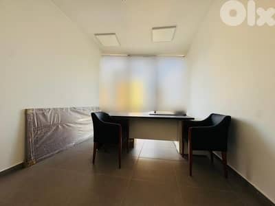 JH25-4638 Office 100m2 for rent in Verdun, $ 2,000 cash