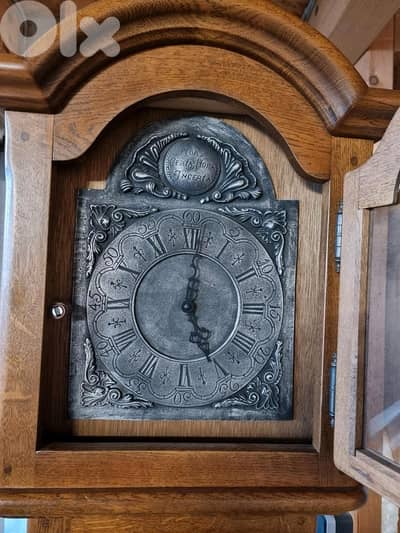 ساعة أرضية خشبية كلاسيكClassic Clock