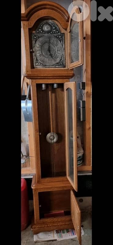 ساعة أرضية خشبية كلاسيكClassic Clock 2