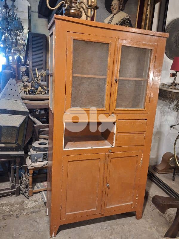 vintage cabinet نملية قديمة 1