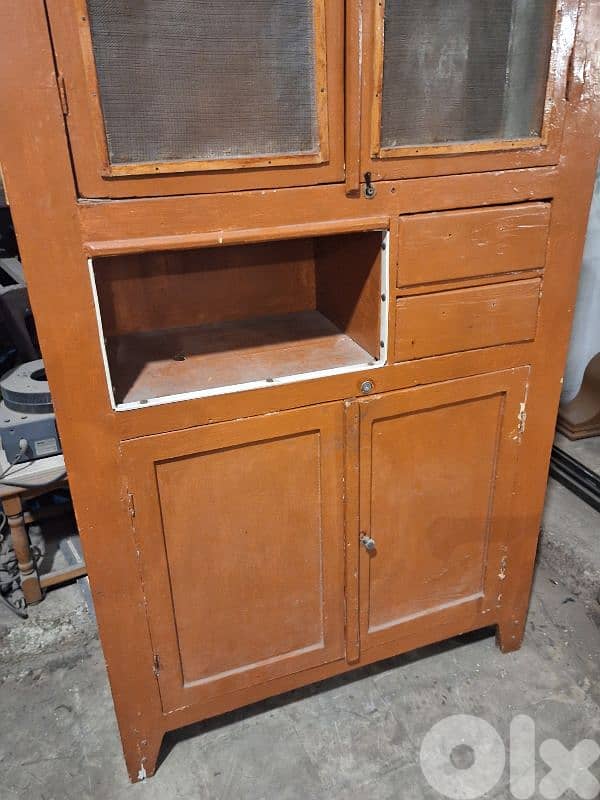 vintage cabinet نملية قديمة 3