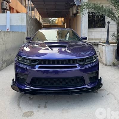 Dodge Charger look Hellcat