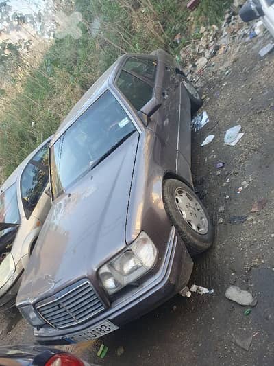 Mercedes-Benz 240/260/280 1992