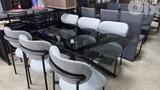 Dining  table with chairs طاولة سفرة مع كراسي