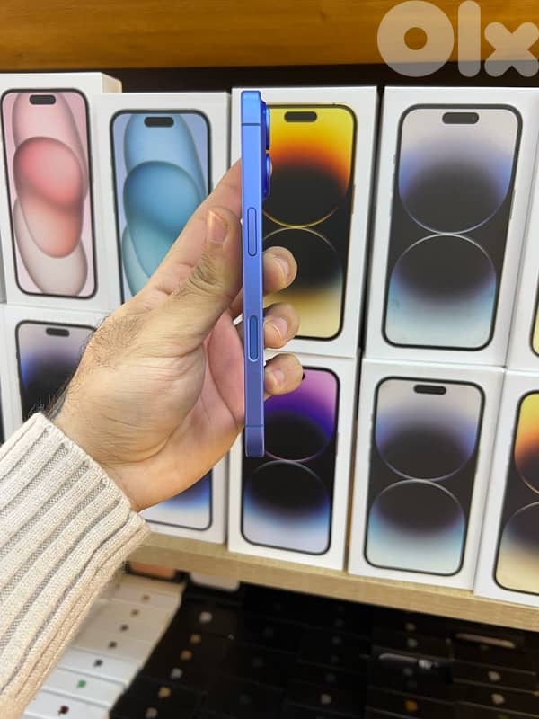 Iphone 16 128GB - 100% Battery Health 3