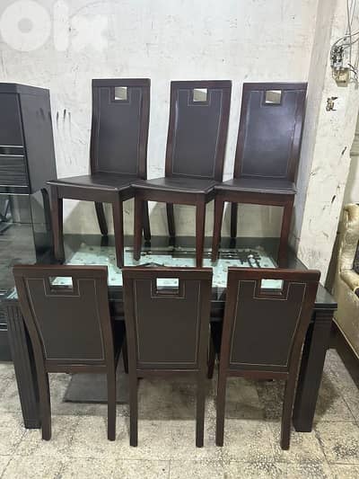 طاولة سفرة شغل توصاية ست كراسي كتير مرتبة ونظيفة