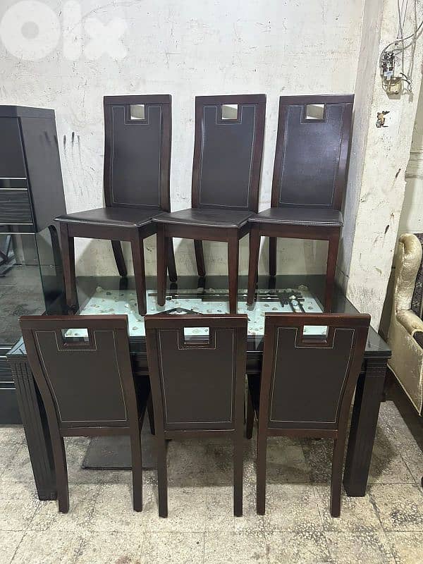 طاولة سفرة شغل توصاية ست كراسي كتير مرتبة ونظيفة 2