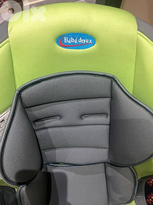 Car seat Baby Doux 9 to 18kg hardly used 1