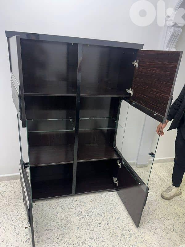 اوضة سفرة شغل توصاية كتير نظيفة ومرتبة ست كراسي 4