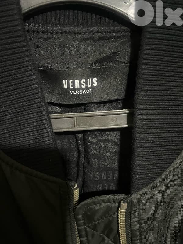 Versace versus 8