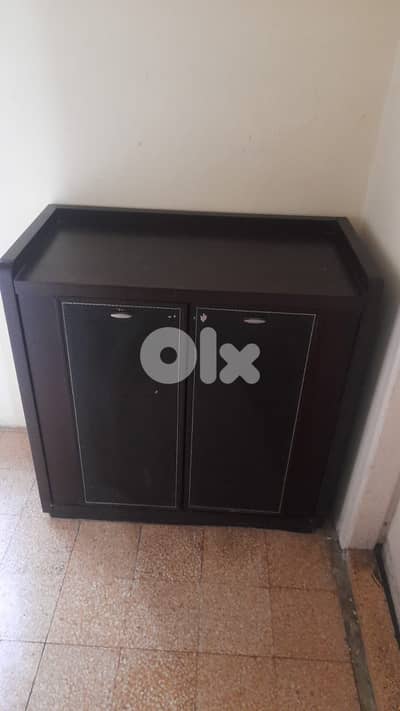 طاولات مستعمله