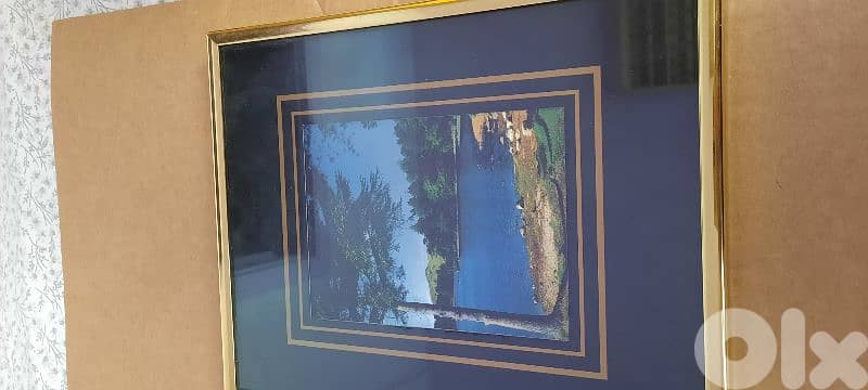 Painting blue or pink. length26cm. width21cm. لوحة 3